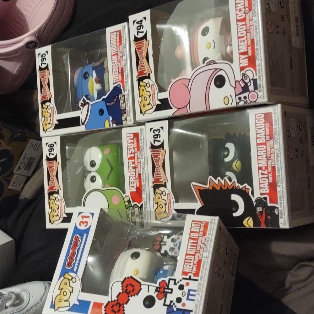 Hello kitty and friends pop figures bundle
